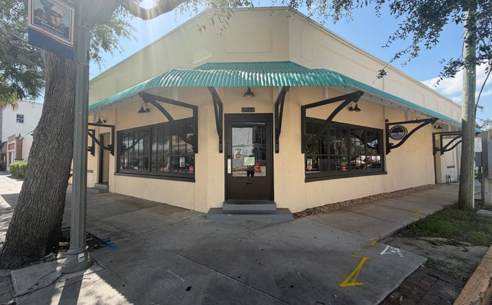 Pictures of Retail property located at 2021 Melbourne Court, Melbourne, FL 32901 for sales - image #1