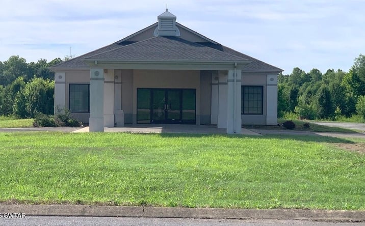 Pictures of Office, Industrial, Mixed Use property located at 1203 Industrial Park Road, South Fulton, TN 38257 for sales - image #1