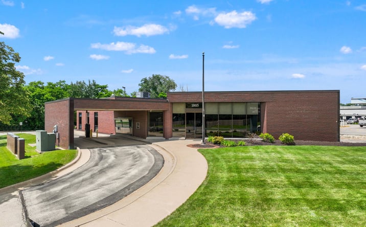 Pictures of Retail, Office, Special Purpose property located at 1805 John F Kennedy Road, Dubuque, IA 52002 for sales - image #1