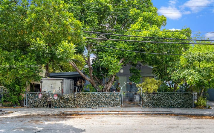 Pictures of Multifamily property located at 210 SW 13th Ave, Miami, FL 33135 for sales - image #1