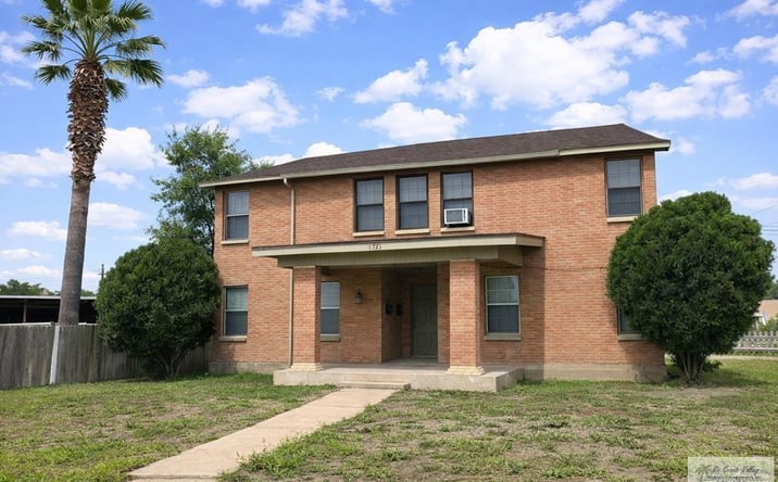 Pictures of Multifamily property located at 1721 N 11th Street, McAllen, TX 78501 for sales - image #1