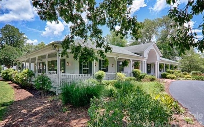 Pictures of Retail, Hospitality property located at 470 Brickyard Rd, Etowah, NC 28729 for sales - image #1