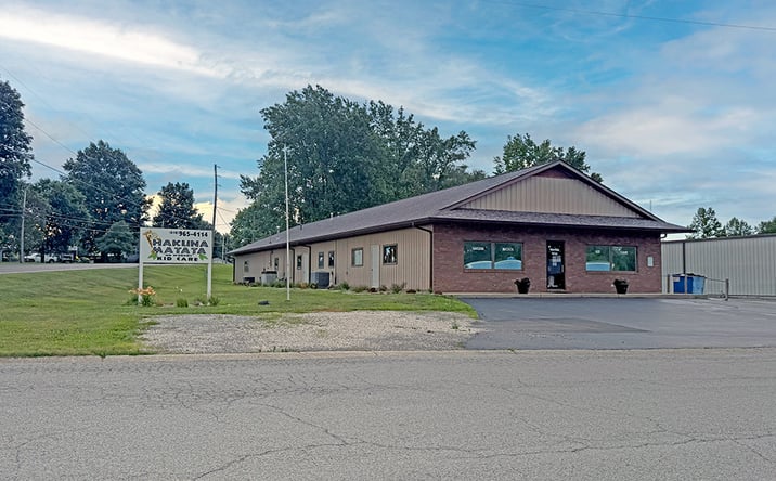 Pictures of Retail property located at 2 Westwood Drive, Steeleville, IL 62288 for sales - image #1