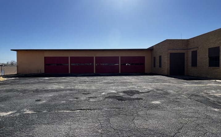 Pictures of Office, Industrial property located at 906 E Broadway St, Sweetwater, TX 79556 for sales - image #1