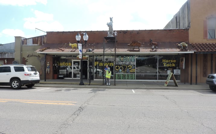 Pictures of Retail, Business for Sale property located at 239 South Main St., Waldron, AR 72958 for sales - image #1