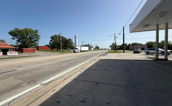 Pictures of Retail property located at 319 Choctaw Ave, Savanna, OK 74565 for sales - image #1