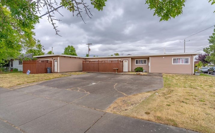 Pictures of Multifamily property located at 1921 ELM ST SW, ALBANY, OR 97321 for sales - image #1