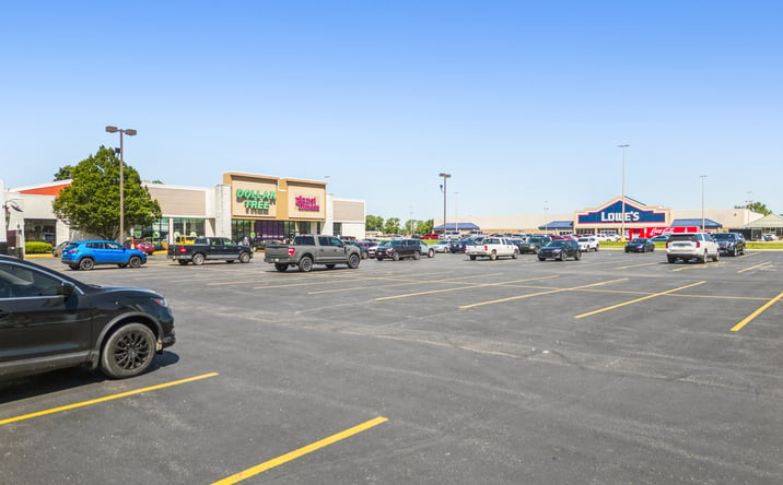 Pictures of Retail property located at 1205 Rombach Avenue, Wilmington, OH 45177 for sales - image #1