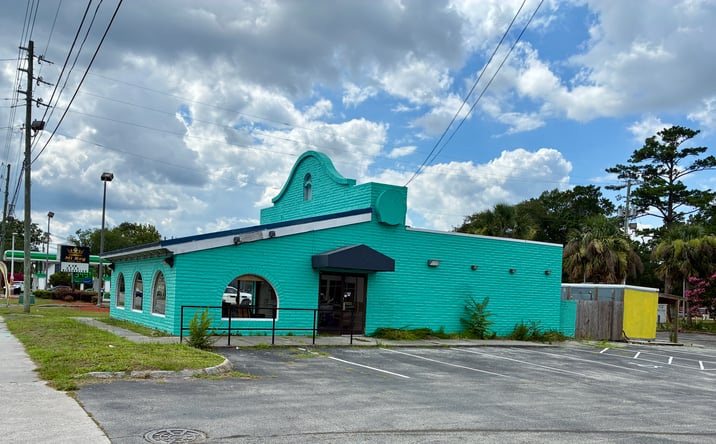 Pictures of Retail property located at 4023 Market Street, Wilmington, NC 28403 for sales - image #1