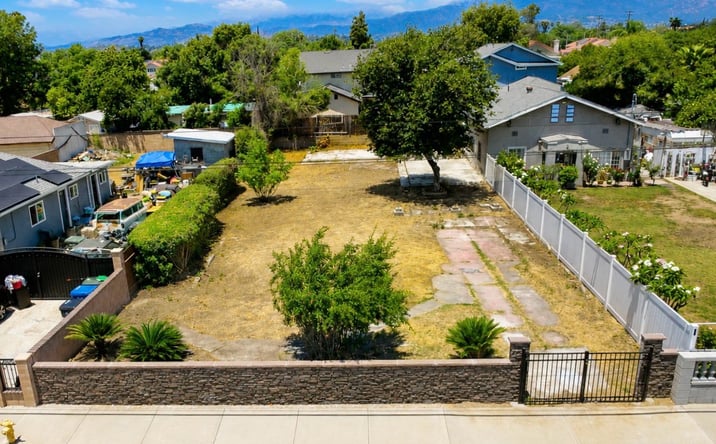 Pictures of Land property located at 949 West Grand Avenue, Pomona, CA 91766 for sales - image #1