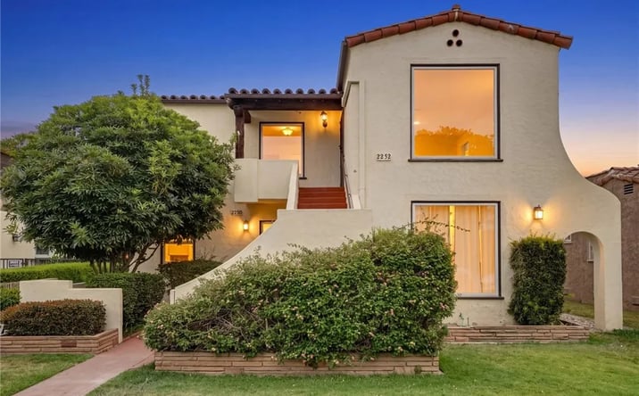 2250 Magnolia