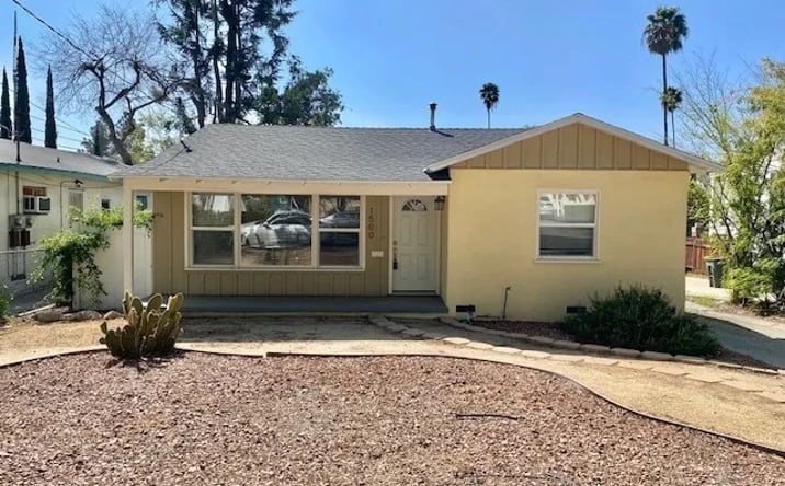 Pictures of Multifamily property located at 1498 E Topeka, Pasadena, CA 91104 for sales - image #1