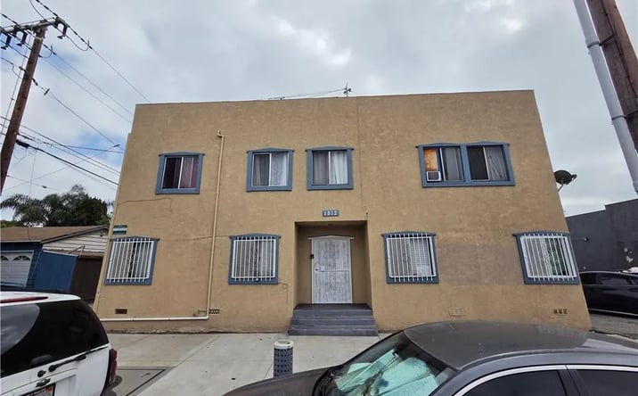 Pictures of Multifamily property located at 1561 W Pacific Coast Highway, Long Beach, CA 90810 for sales - image #1
