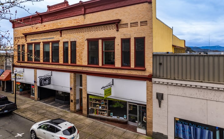Pictures of Industrial property located at 622 Southeast Jackson Street, Roseburg, OR 97470 for sales - image #1