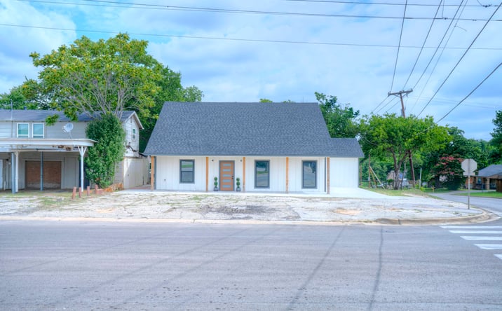 Pictures of Retail, Office property located at 4700 Barbara Road, River Oaks, TX 76114 for sales - image #1