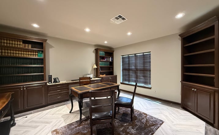 Pictures of Office property located at 1717 N Broadway Ave, Oklahoma City, OK 73103 for sales - image #1