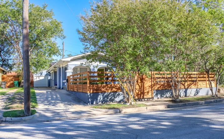 Pictures of Mixed Use, Retail, Office property located at 1211 South Lake Street, Fort Worth, TX 76104 for sales - image #1