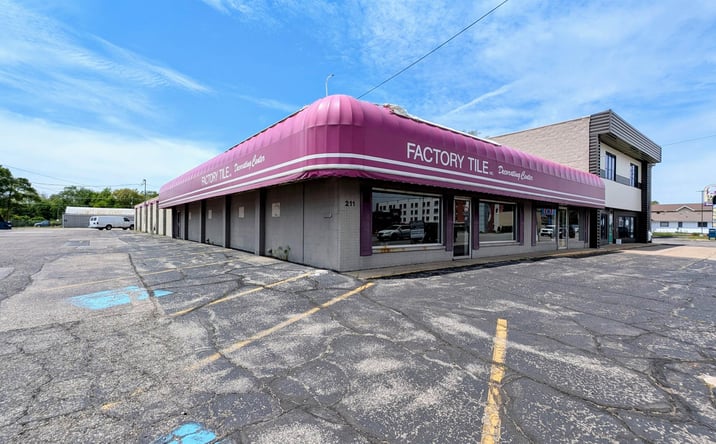 Pictures of Special Purpose property located at 211 & 215 N Dixie Highway, South Bend, IN 46637 for sales - image #1