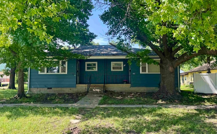 Pictures of Multifamily property located at 208 & 210 Miami ST, Burlington, KS 66839 for sales - image #1