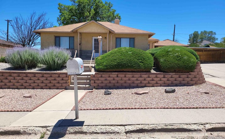 Pictures of Multifamily property located at 918 E Green Avenue, Gallup, NM 87301 for sales - image #1