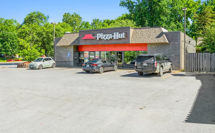 Pictures of Retail property located at 9541 East Truman Road, Independence, MO 64052 for sales - image #1