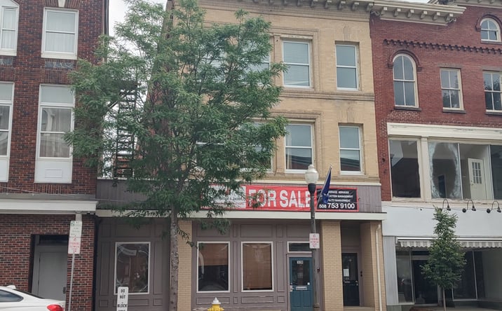 Pictures of Office, Retail property located at 326 Main St, Southbridge, MA 01550 for sales - image #1