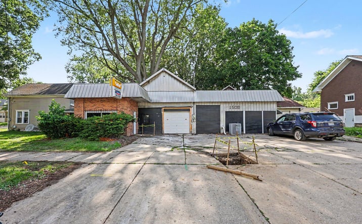 Pictures of Business for Sale, Retail, Office, Industrial property located at 1508 1st Street, Jackson, MI 49203 for sales - image #1