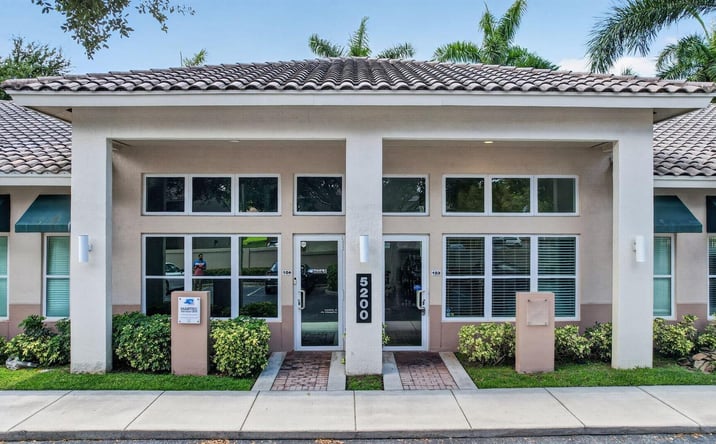 Pictures of Office, Retail, Multifamily, Industrial property located at 5200 S University Drive # 103a, Davie, FL 33328 for sales - image #1