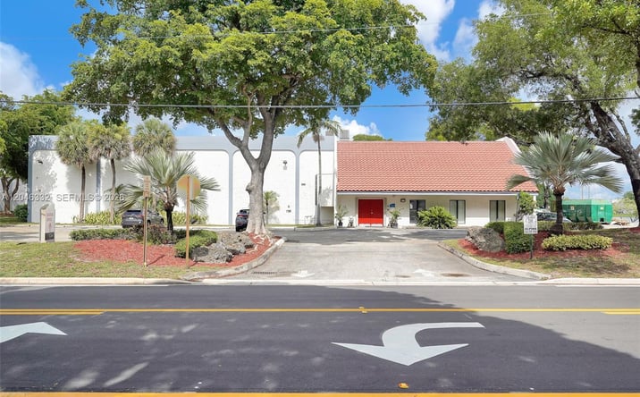 Pictures of Industrial property located at 1400 NW 79th Ave, Doral, FL 33126 for sales - image #1