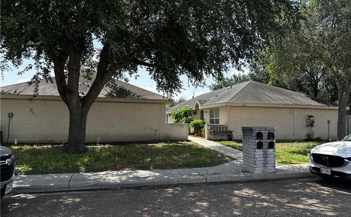 Pictures of Multifamily property located at 1701 Nassau Street, Edinburg, TX 78541 for sales - image #1