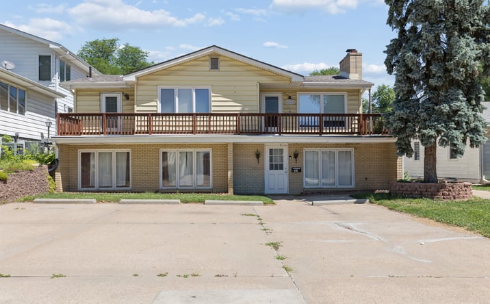 Pictures of Retail, Mixed Use property located at 608 W MISSION AVE, BELLEVUE, NE 68005-5122 for sales - image #1
