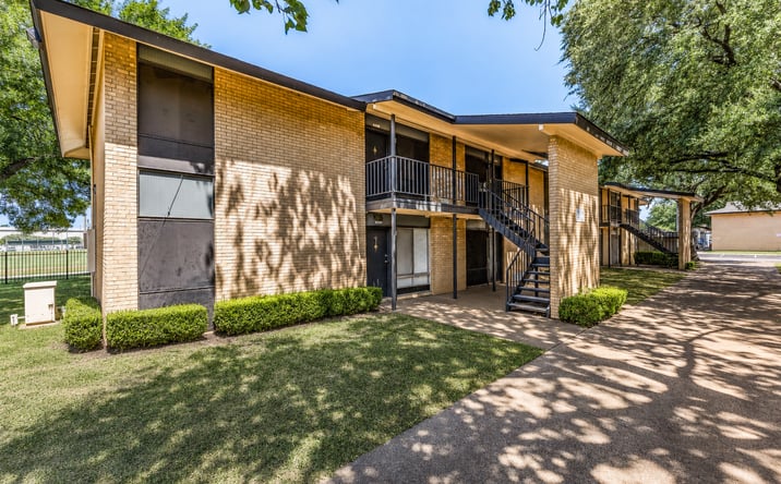 Pictures of Multifamily property located at 531 South Belt Line Road, Grand Prairie, TX 75051 for sales - image #1