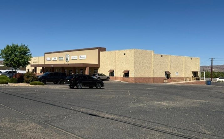 Pictures of Retail, Office property located at 2701 East Andy Devine Avenue, Kingman, AZ 86401 for sales - image #1