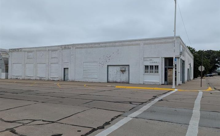 Pictures of Retail, Office, Business for Sale property located at 830 2nd, Sutherland, NE 69165 for sales - image #1