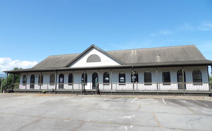 Pictures of Retail property located at 325 Big Sky Drive, Hiawassee, GA 30546 for sales - image #1