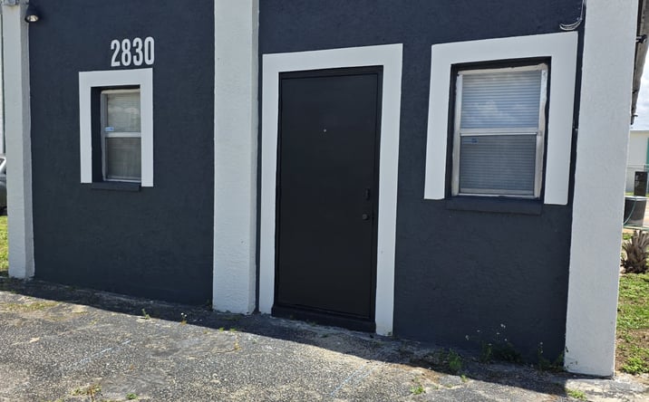 Pictures of Retail property located at 2830 Saint Charles Street, Fort Myers, FL 33916 for sales - image #1
