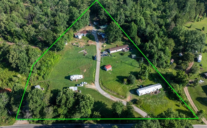 Pictures of Mobile Home Park property located at 14 Calhoun Drive, Marion, NC 28752 for sales - image #1