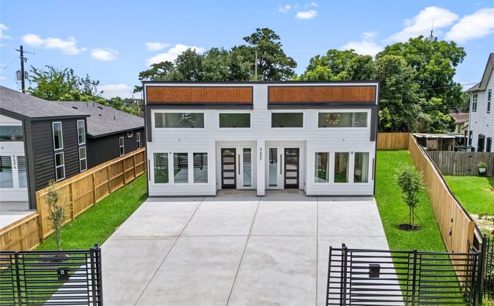 Pictures of Multifamily property located at 5602 Pershing Street, Houston, TX 77033 for sales - image #1