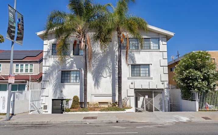 Pictures of Multifamily property located at 2129 Crenshaw Boulevard, Los Angeles, CA 90016 for sales - image #1