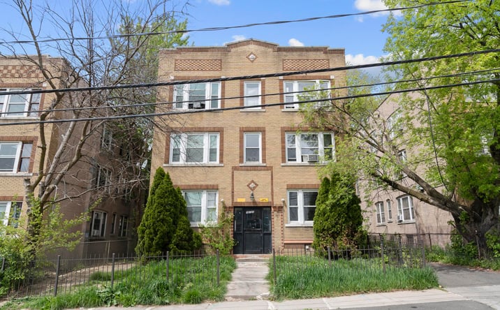 Pictures of Multifamily property located at 38 REDDING ST, HARTFORD, CT 06114-7009 for sales - image #1