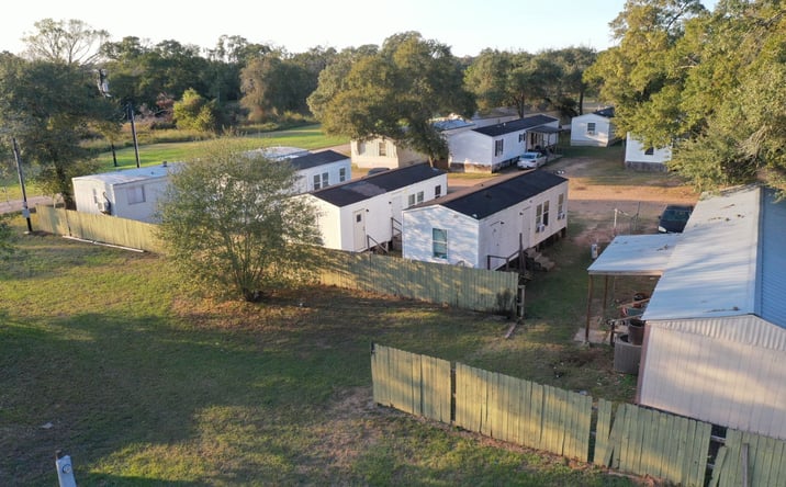 Pictures of Mobile Home Park property located at 4499 U.S. 90, Alleyton, TX 78935 for sales - image #1