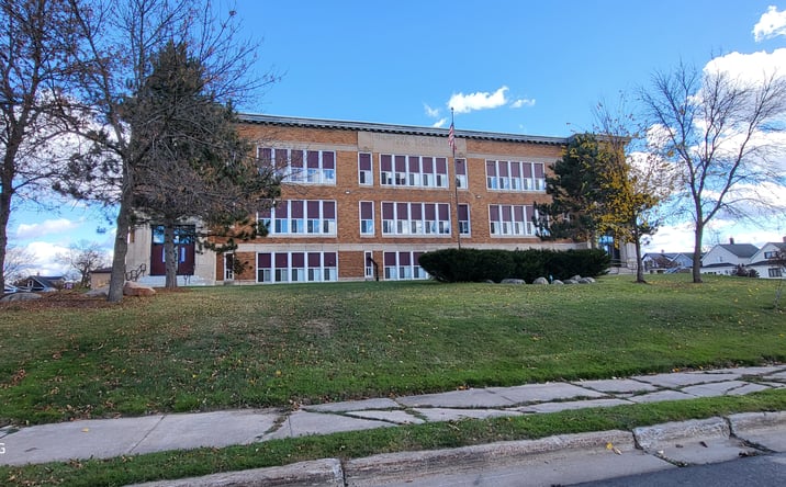 Pictures of Multifamily property located at 400-408 1st Ave. SW, Chisholm, MN 55719 for sales - image #1