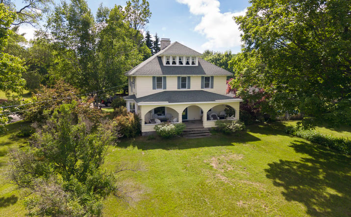 Pictures of Business for Sale property located at 1912 S Scenic Highway, Frankfort, MI 49635 for sales - image #1