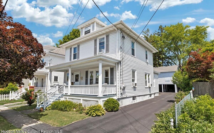 Pictures of Multifamily property located at 10 Oakwood Boulevard, Hudson, NY 12534 for sales - image #1