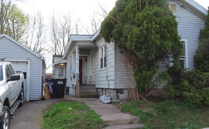 Pictures of Multifamily property located at 605 CARBON ST, SYRACUSE, NY 13208-2111 for sales - image #1