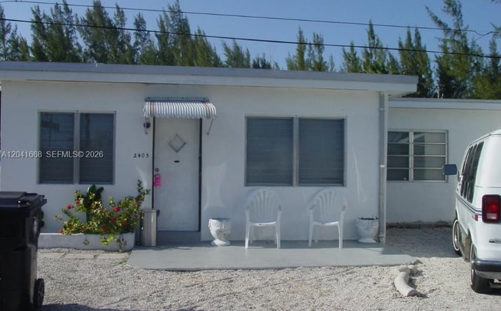 Pictures of Multifamily property located at 2405-2411 NE 136th Ln, North Miami Beach, FL 33181 for sales - image #1