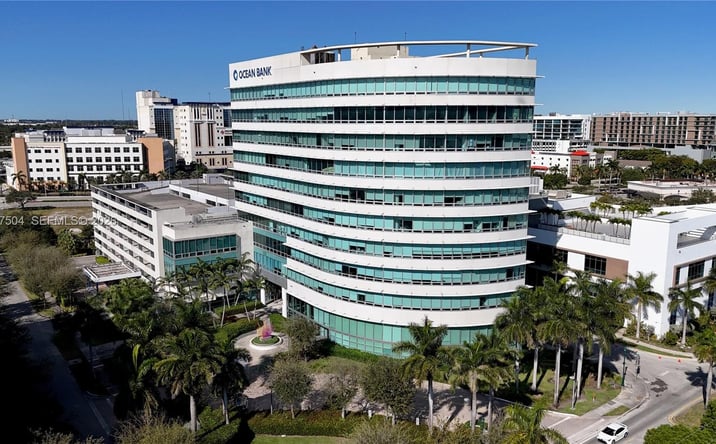 Pictures of Office, Multifamily property located at 20900 NE 30 TH Ave # 600, Aventura, FL 33180 for sales - image #1