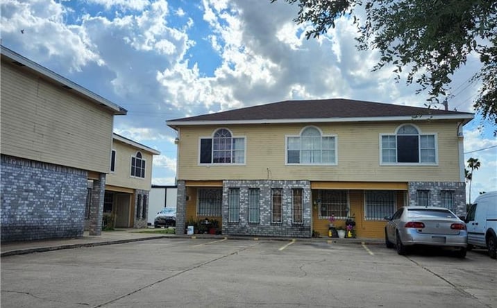 Pictures of Multifamily property located at 417 N 28th Street, McAllen, TX 78501 for sales - image #1