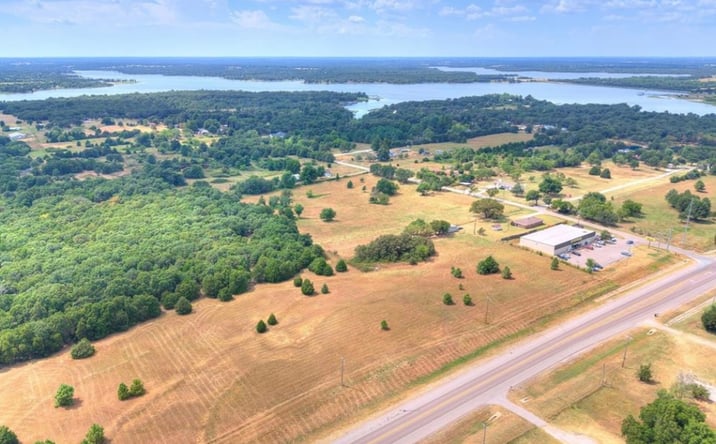 Pictures of Retail, Hospitality, Mixed Use property located at 33909 Lake Road, Shawnee, OK 74801 for sales - image #1