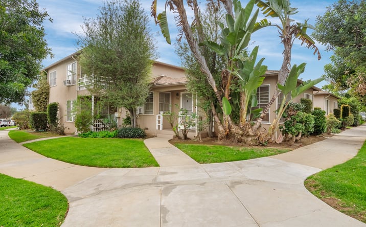 Pictures of Multifamily property located at 1231 Devon Ave, Los Angeles, CA 90024 for sales - image #1